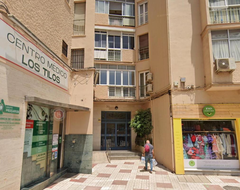 Estudio Cerca Estacion Bus Y Tren Málaga Exterior foto